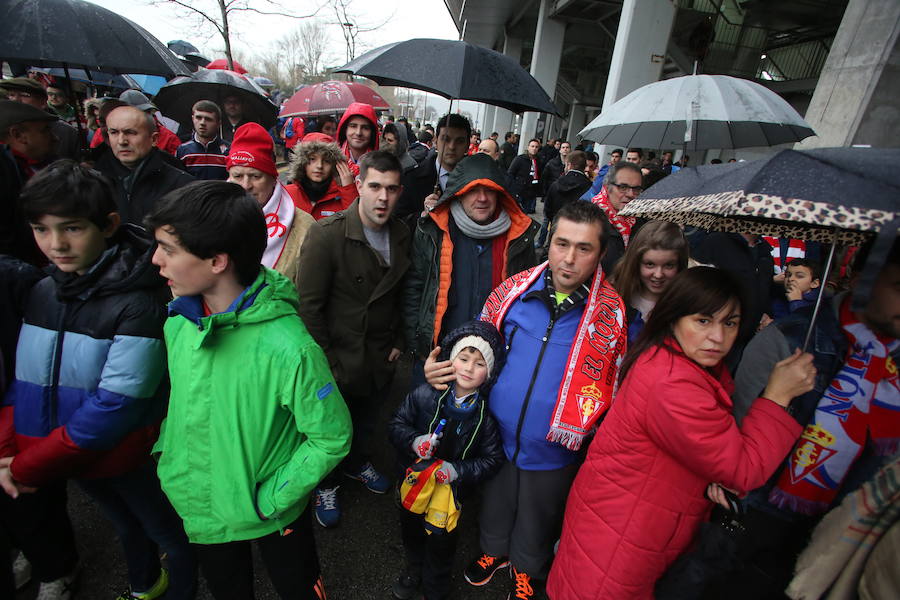 ¿Estuviste en el Sporting 1-3 Barcelona? ¡Búscate en las fotos! (I)