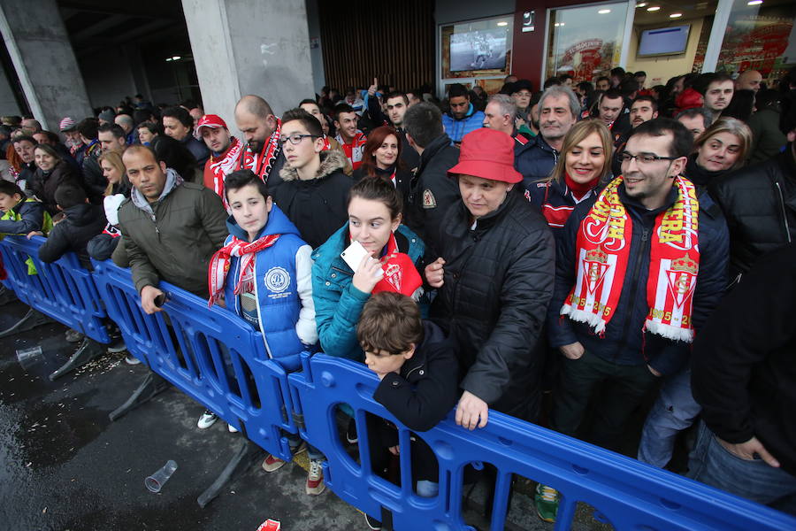 ¿Estuviste en el Sporting 1-3 Barcelona? ¡Búscate en las fotos! (I)