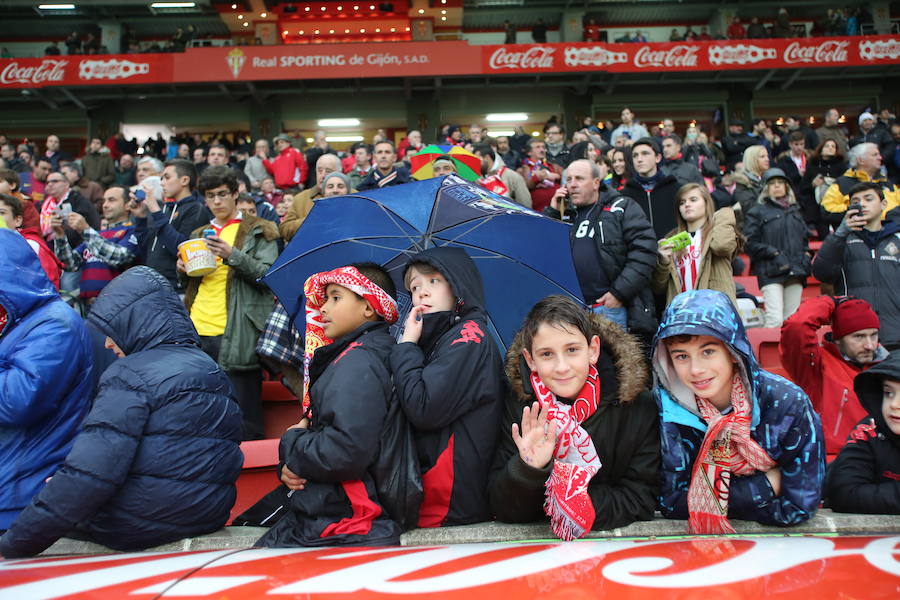 ¿Estuviste en el Sporting 1-3 Barcelona? ¡Búscate en las fotos! (I)