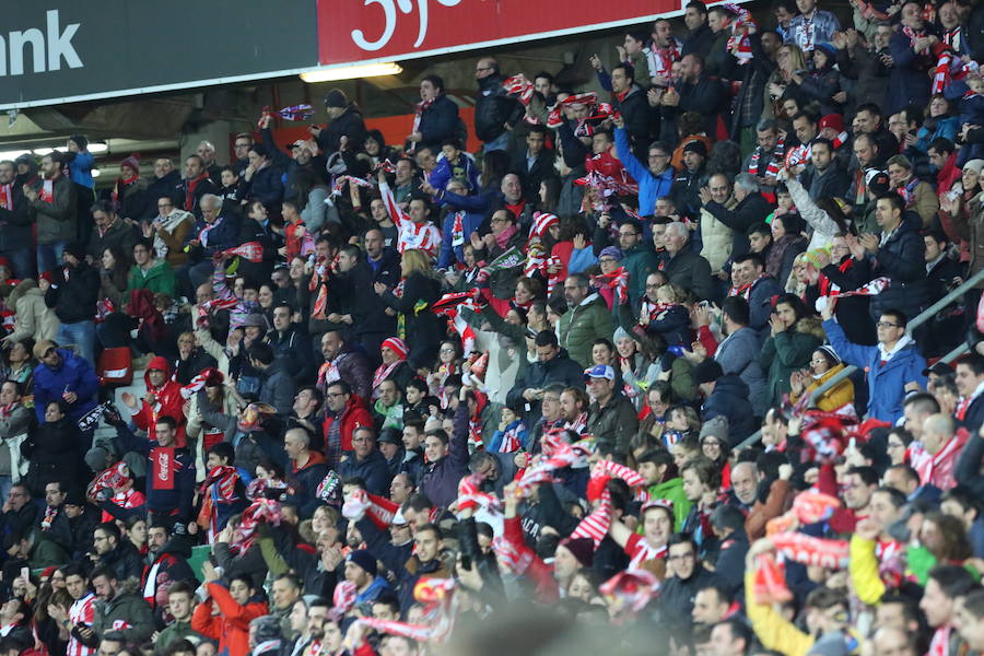 ¿Estuviste en el Sporting 1-3 Barcelona? ¡Búscate en las fotos! (I)