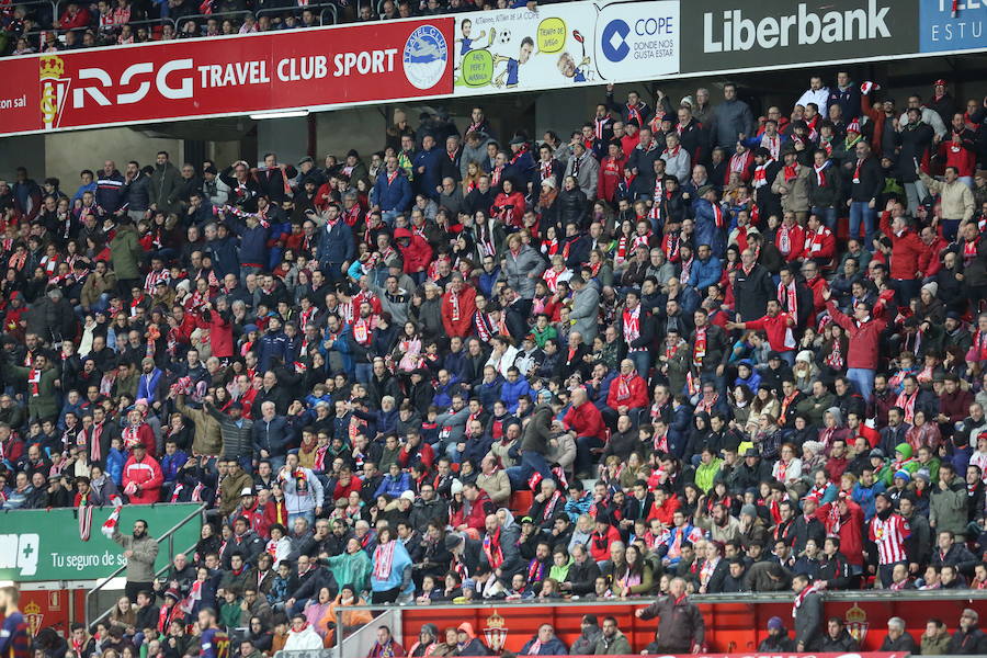 ¿Estuviste en el Sporting 1-3 Barcelona? ¡Búscate en las fotos! (I)