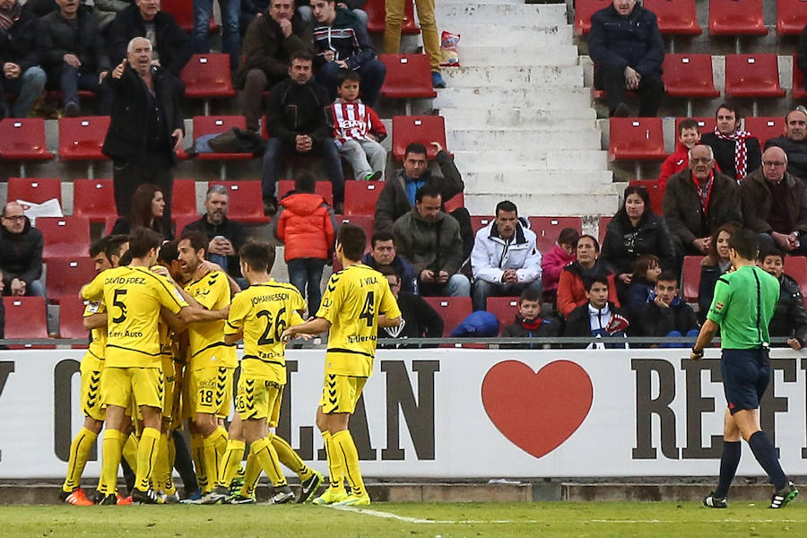 Las mejores imágenes del Girona - Real Oviedo (1-1)