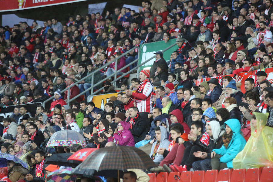 ¿Estuviste en el Sporting-Athletic? ¡Búscate en las imágenes! (3)