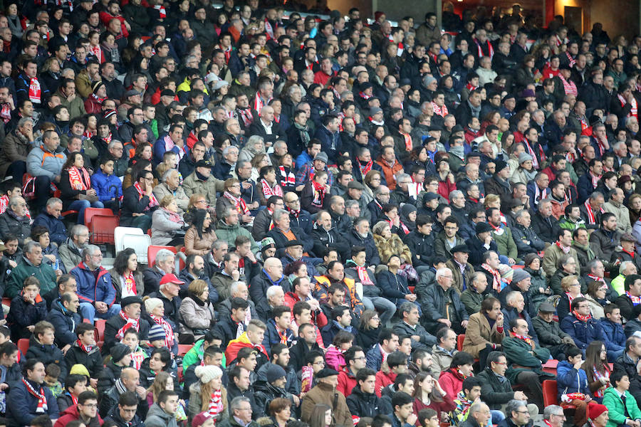 ¿Estuviste en el Sporting-Athletic? ¡Búscate en las imágenes! (3)