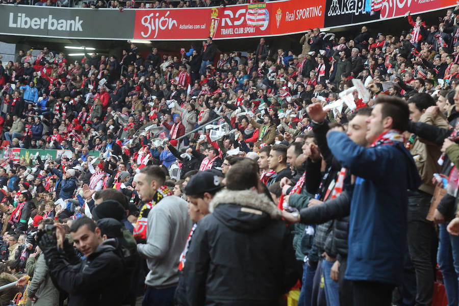 ¿Estuviste en el Sporting-Athletic? ¡Búscate en las imágenes! (3)