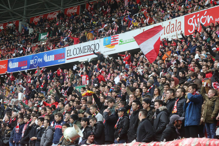 ¿Estuviste en el Sporting-Athletic? ¡Búscate en las imágenes! (3)