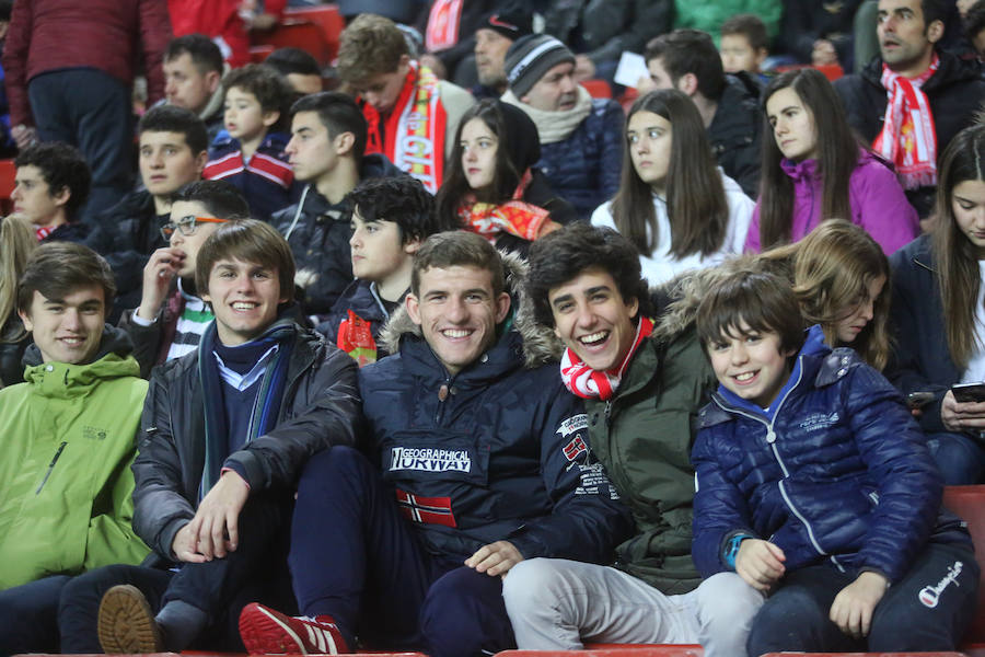 ¿Estuviste en el Sporting-Athletic? ¡Búscate en las imágenes! (3)