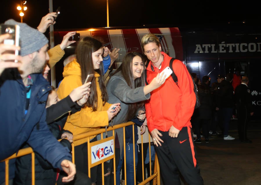 Llegada del Atlético de Madrid a Gijón