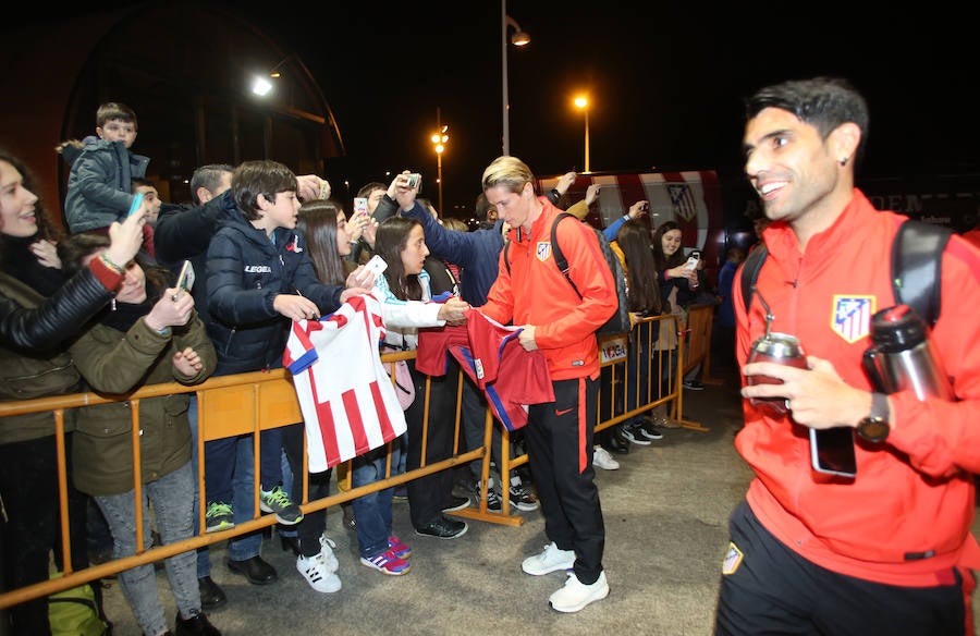 Llegada del Atlético de Madrid a Gijón