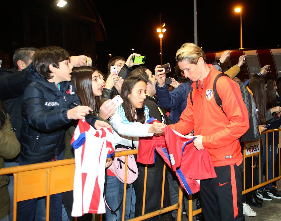 Llegada del Atlético de Madrid a Gijón