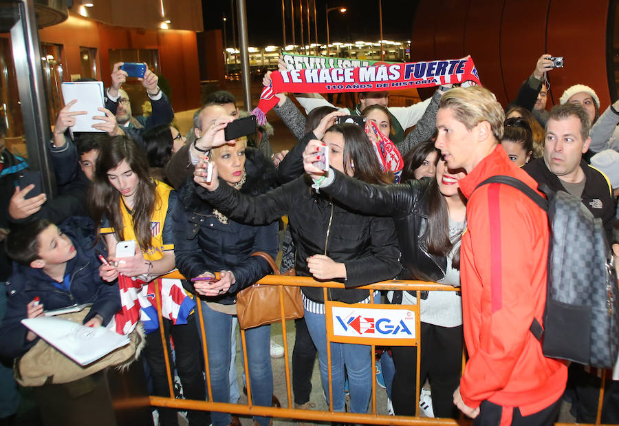 Llegada del Atlético de Madrid a Gijón