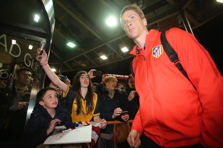 Llegada del Atlético de Madrid a Gijón