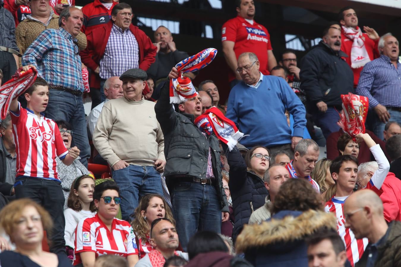 ¿Estuviste en el Sporting 2-1 Atlético? ¡Búscate! (1)