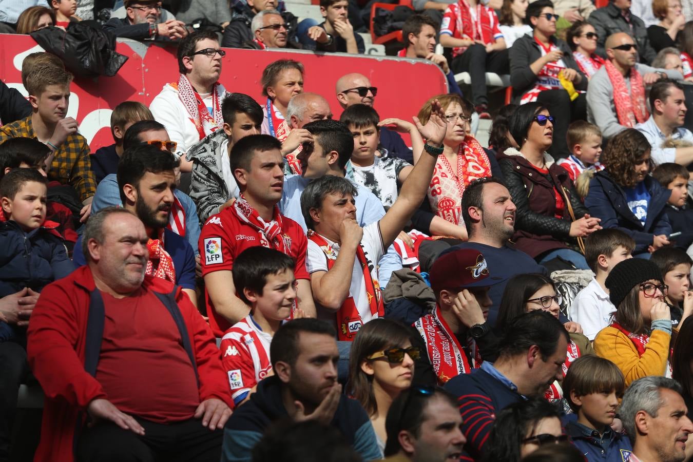 ¿Estuviste en el Sporting 2-1 Atlético? ¡Búscate! (1)