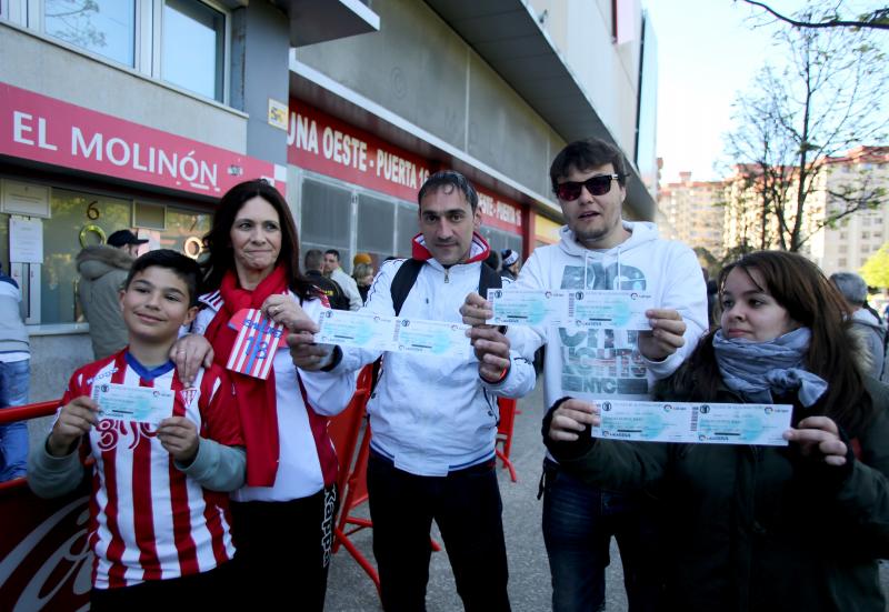 Colas para hacerse con una entrada para el Getafe-Sporting