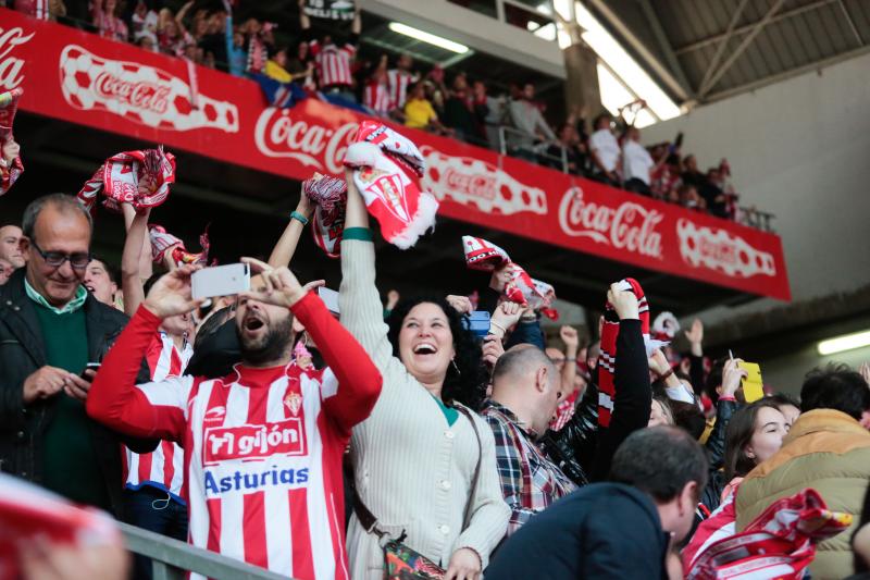 ¿Estuviste en el Sporting-Villarreal? Búscate (1)