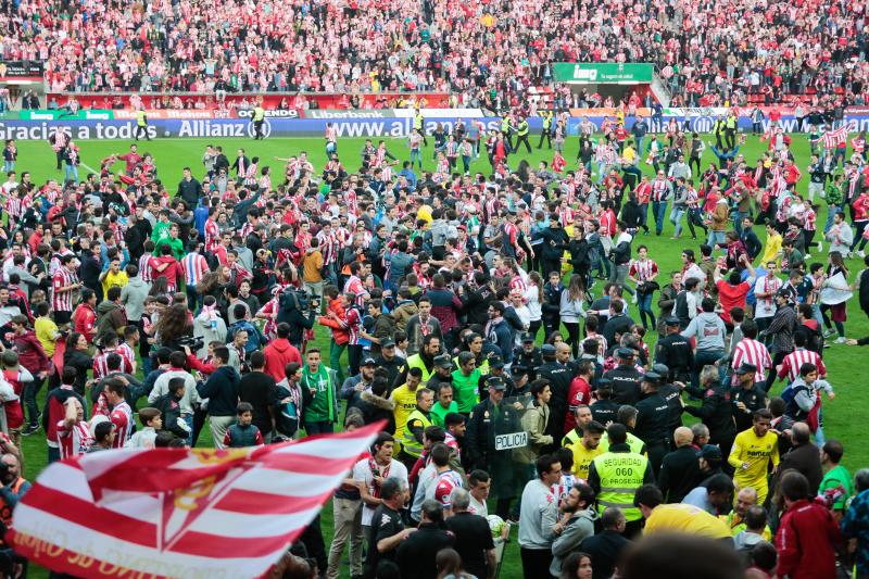 ¿Estuviste en el Sporting-Villarreal? Búscate (1)