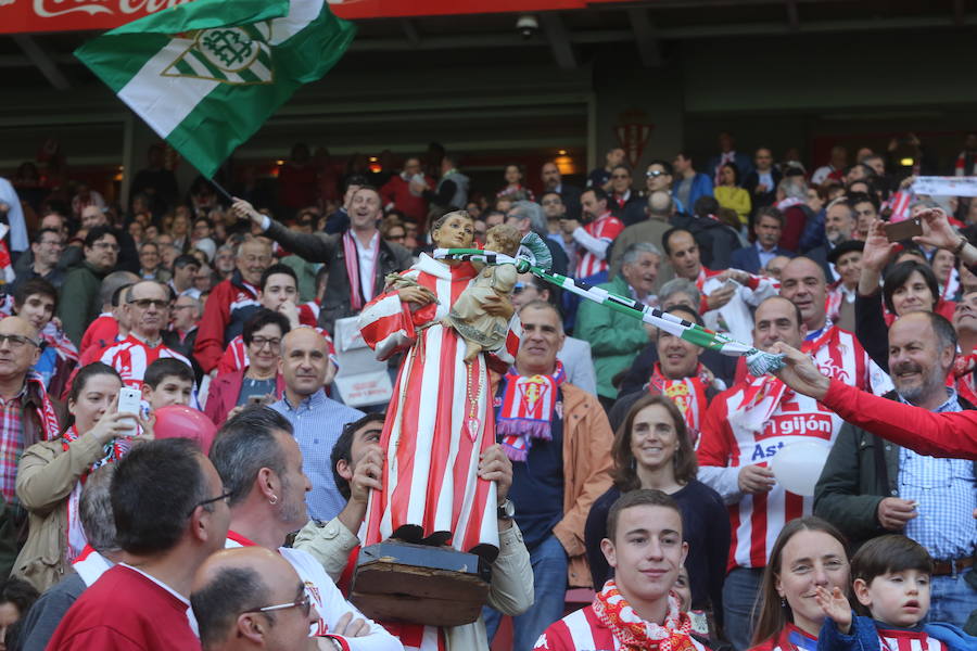 ¿Estuviste en el Sporting-Villarreal? Búscate (3)