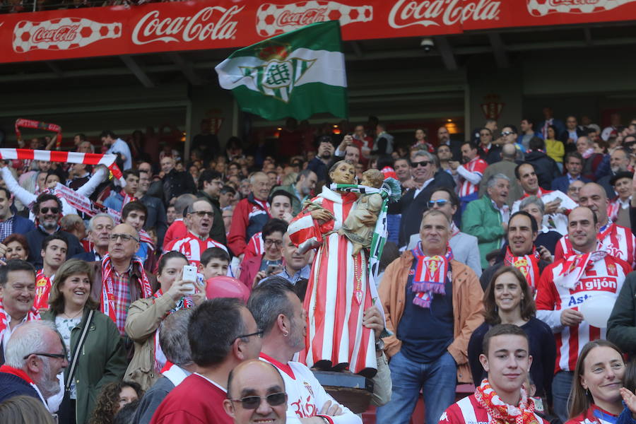 ¿Estuviste en el Sporting-Villarreal? Búscate (3)