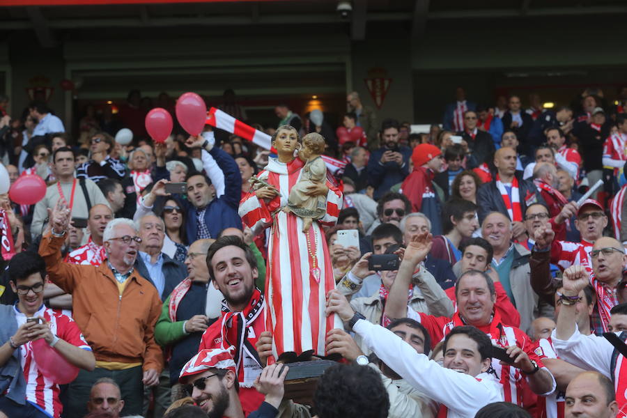 ¿Estuviste en el Sporting-Villarreal? Búscate (3)