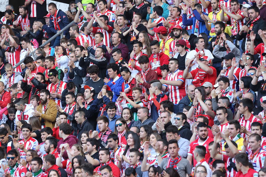 ¿Estuviste en el Sporting-Villarreal? Búscate (4)