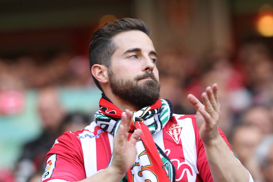 ¿Estuviste en el Sporting-Villarreal? Búscate (4)