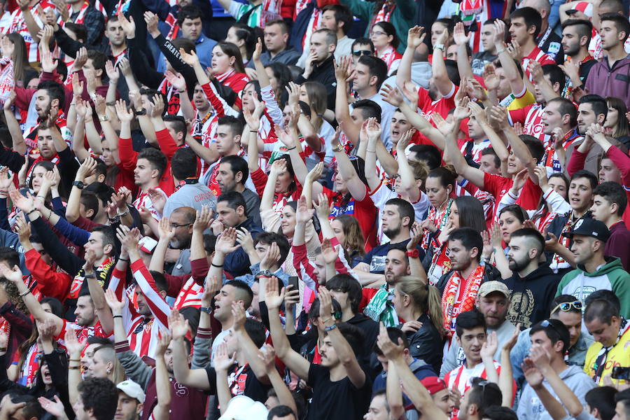 ¿Estuviste en el Sporting-Villarreal? Búscate (4)