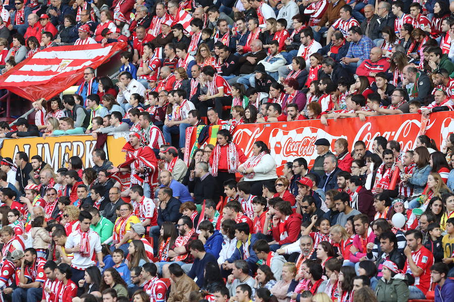 ¿Estuviste en el Sporting-Villarreal? Búscate (4)