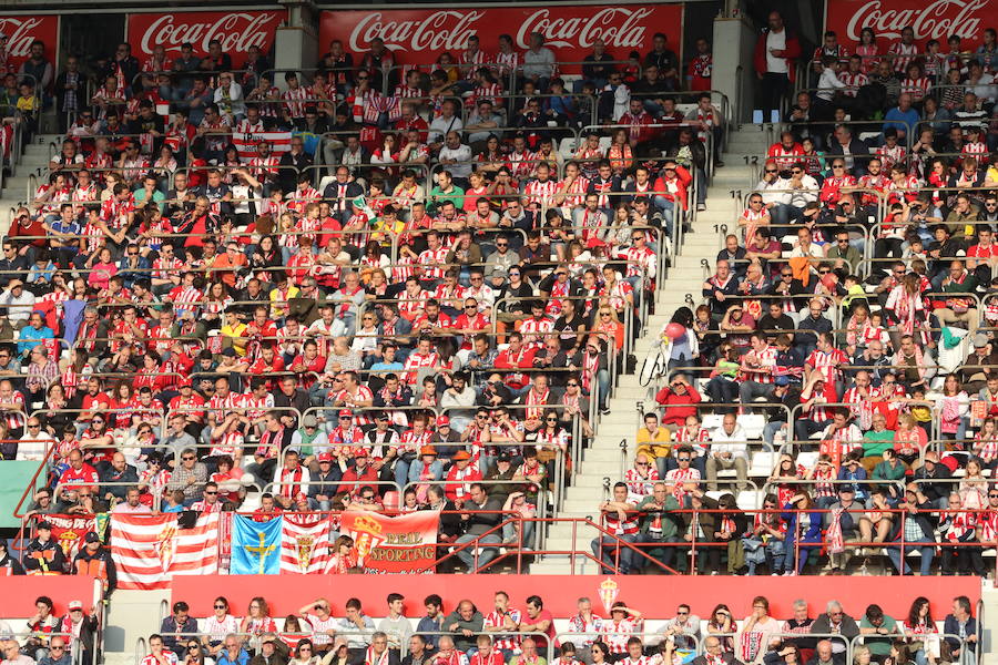 ¿Estuviste en el Sporting-Villarreal? Búscate (4)