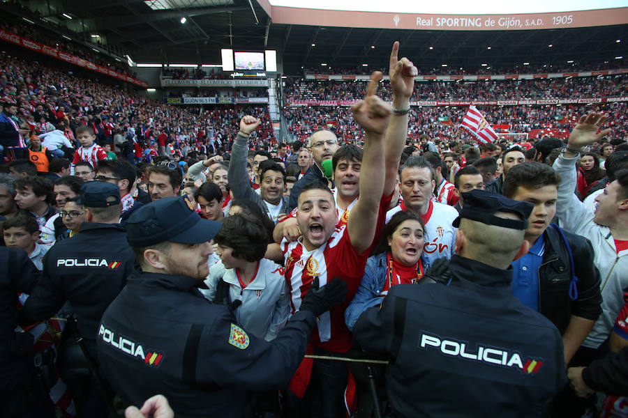 ¿Estuviste en el Sporting-Villarreal? Búscate (6)