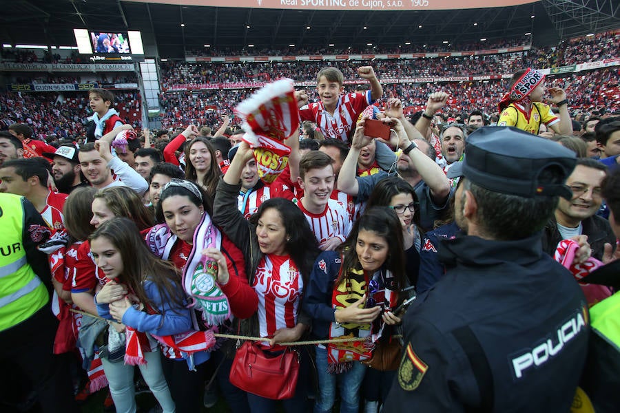 ¿Estuviste en el Sporting-Villarreal? Búscate (6)