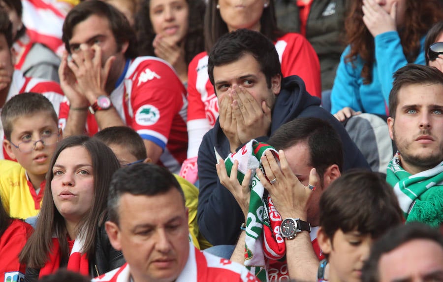 ¿Estuviste en el Sporting-Villarreal? Búscate (6)