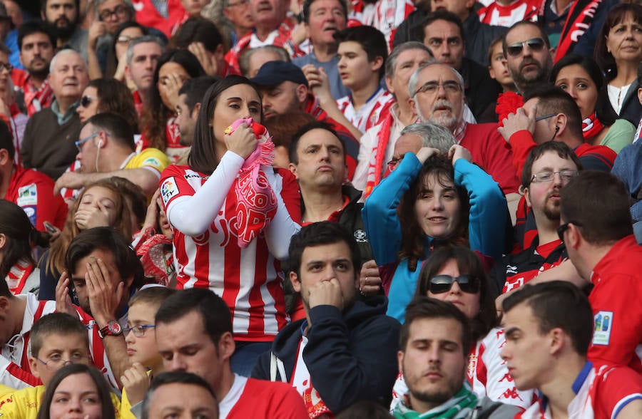 ¿Estuviste en el Sporting-Villarreal? Búscate (6)