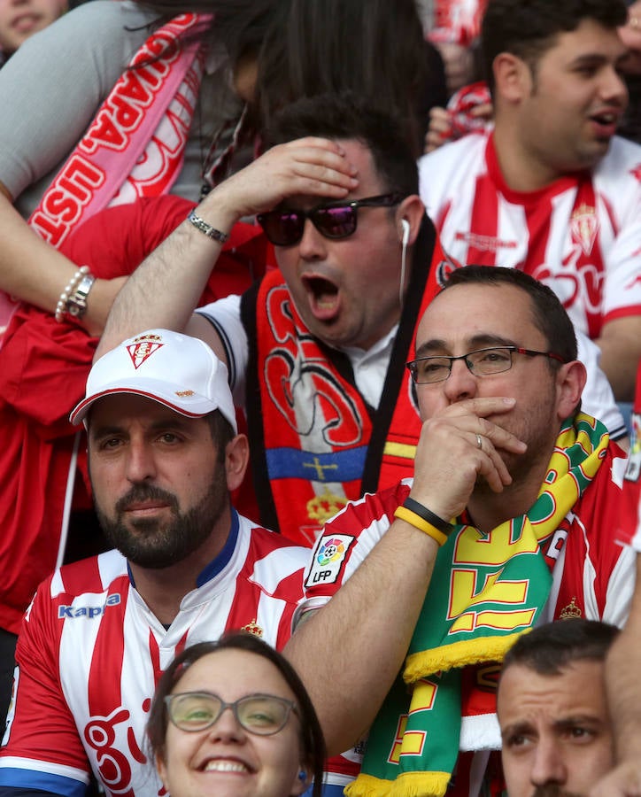 ¿Estuviste en el Sporting-Villarreal? Búscate (6)