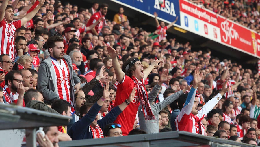 ¿Estuviste en el Sporting-Villarreal? Búscate (6)