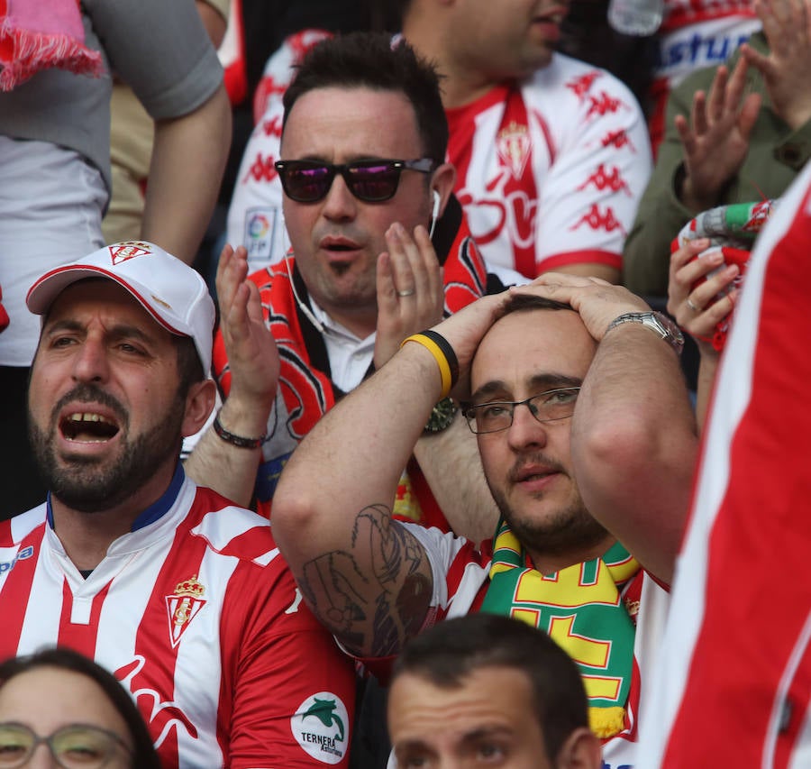 ¿Estuviste en el Sporting-Villarreal? Búscate (6)