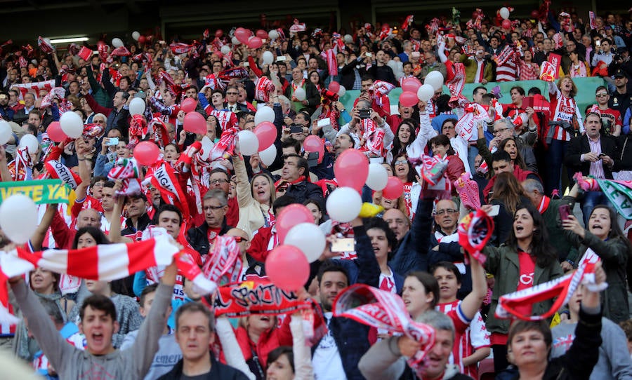 ¿Estuviste en el Sporting-Villarreal? Búscate (6)