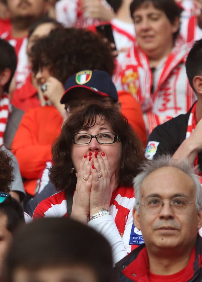 ¿Estuviste en el Sporting-Villarreal? Búscate (6)