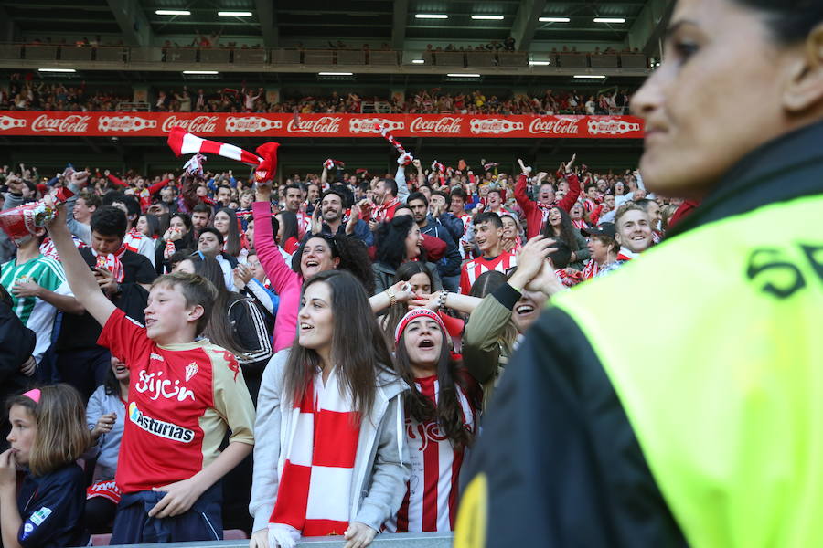 ¿Estuviste en el Sporting-Villarreal? Búscate (7)