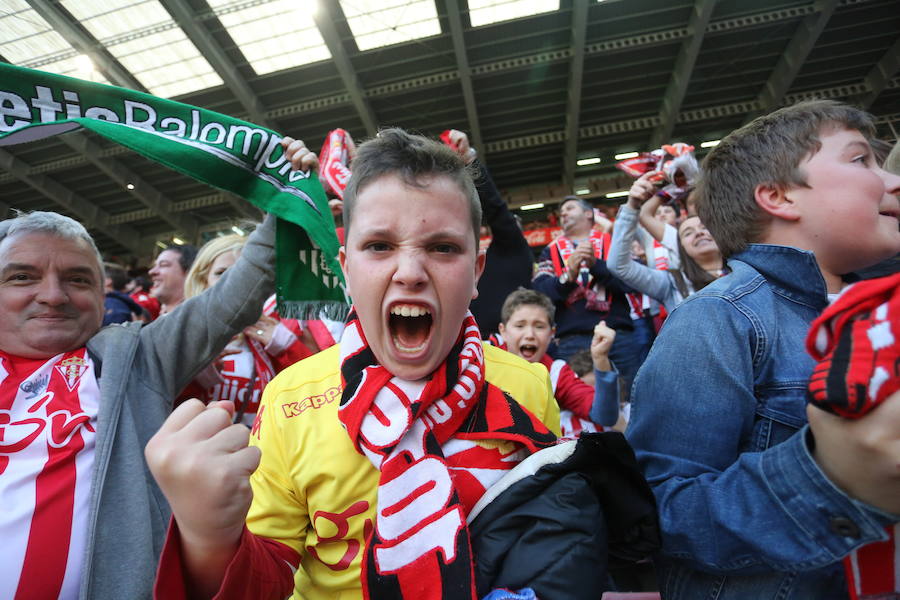 ¿Estuviste en el Sporting-Villarreal? Búscate (7)