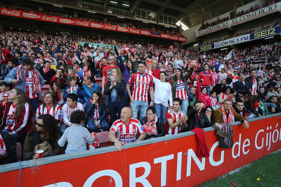 ¿Estuviste en el Sporting-Villarreal? Búscate (7)