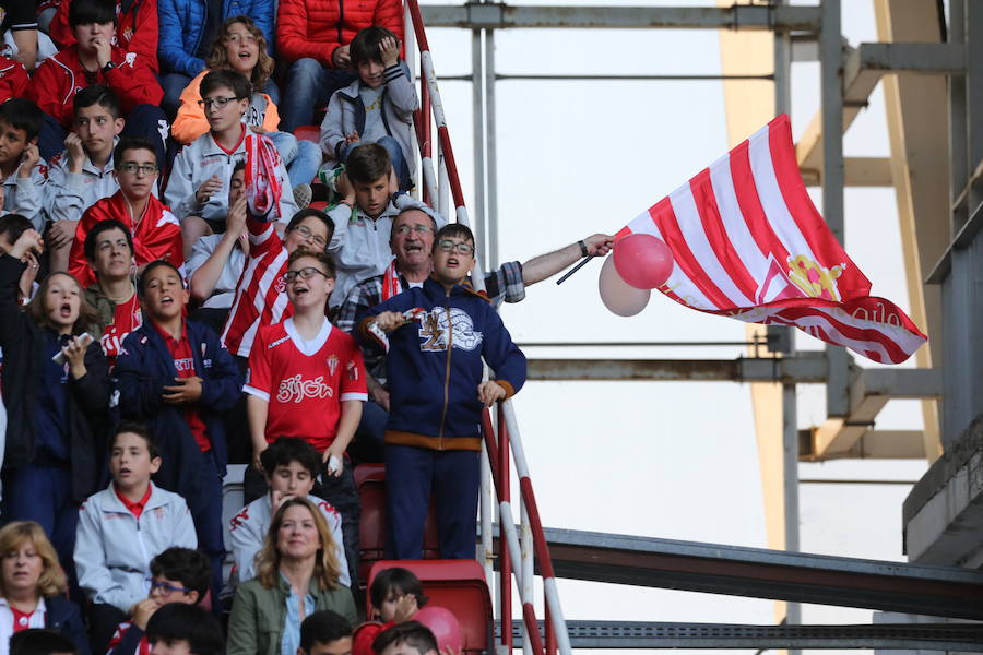 ¿Estuviste en el Sporting-Villarreal? Búscate (7)