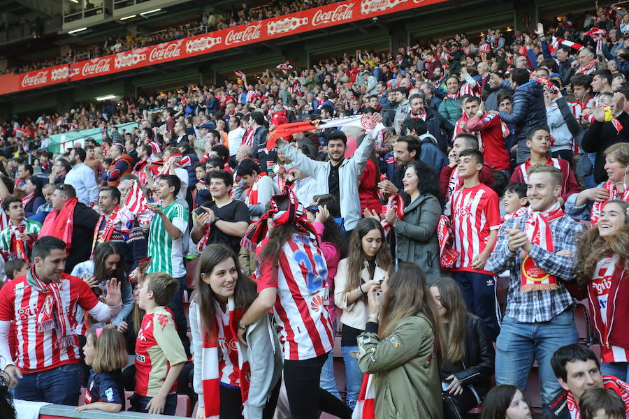 ¿Estuviste en el Sporting-Villarreal? Búscate (7)