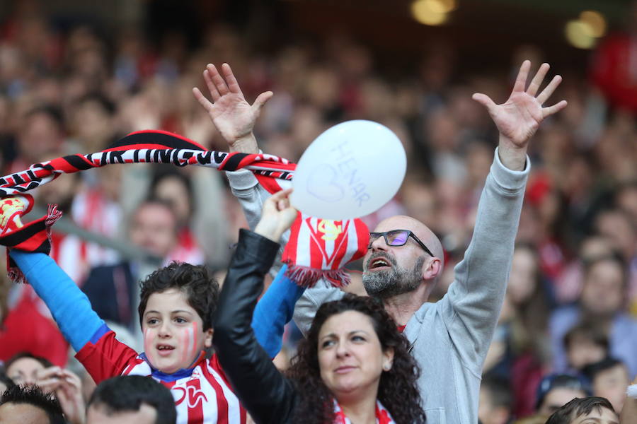 ¿Estuviste en el Sporting-Villarreal? Búscate (7)