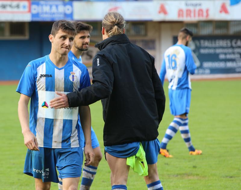 Las mejores imágenes del Real Avilés-Lagun Onak