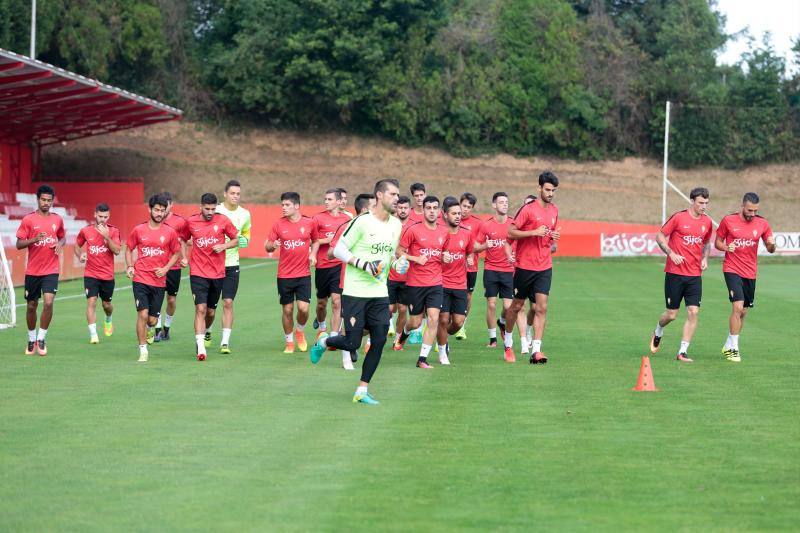 Xavi Torres ya entrena con el Sporting