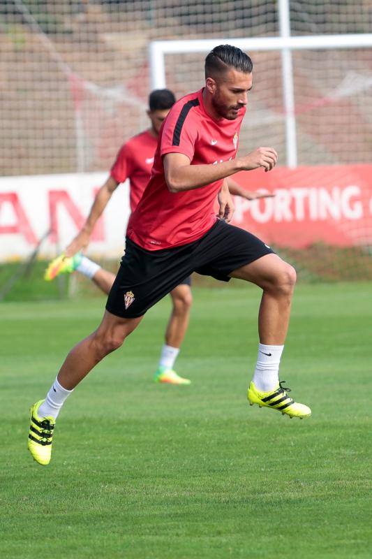 Xavi Torres ya entrena con el Sporting