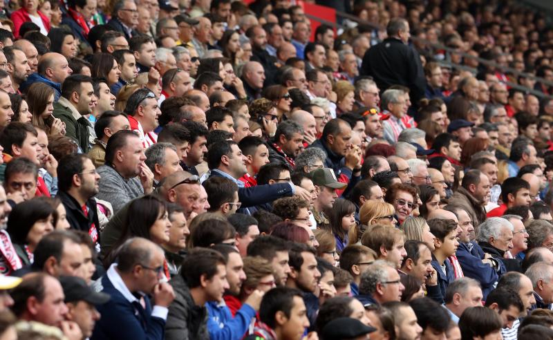 ¿Estuviste en el Sporting - Sevilla? ¡Búscate! (1)