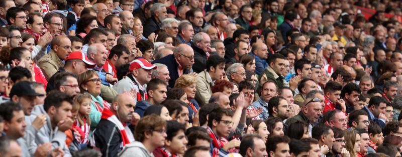 ¿Estuviste en el Sporting - Sevilla? ¡Búscate! (1)