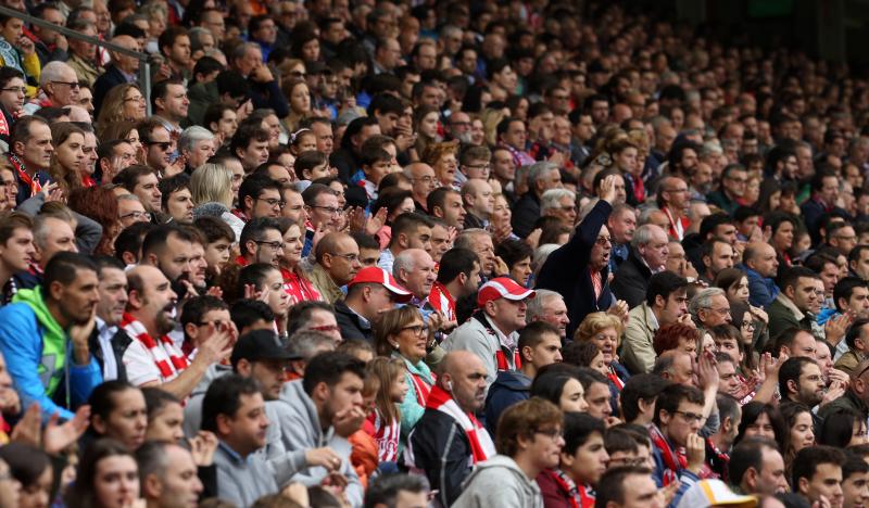 ¿Estuviste en el Sporting - Sevilla? ¡Búscate! (1)